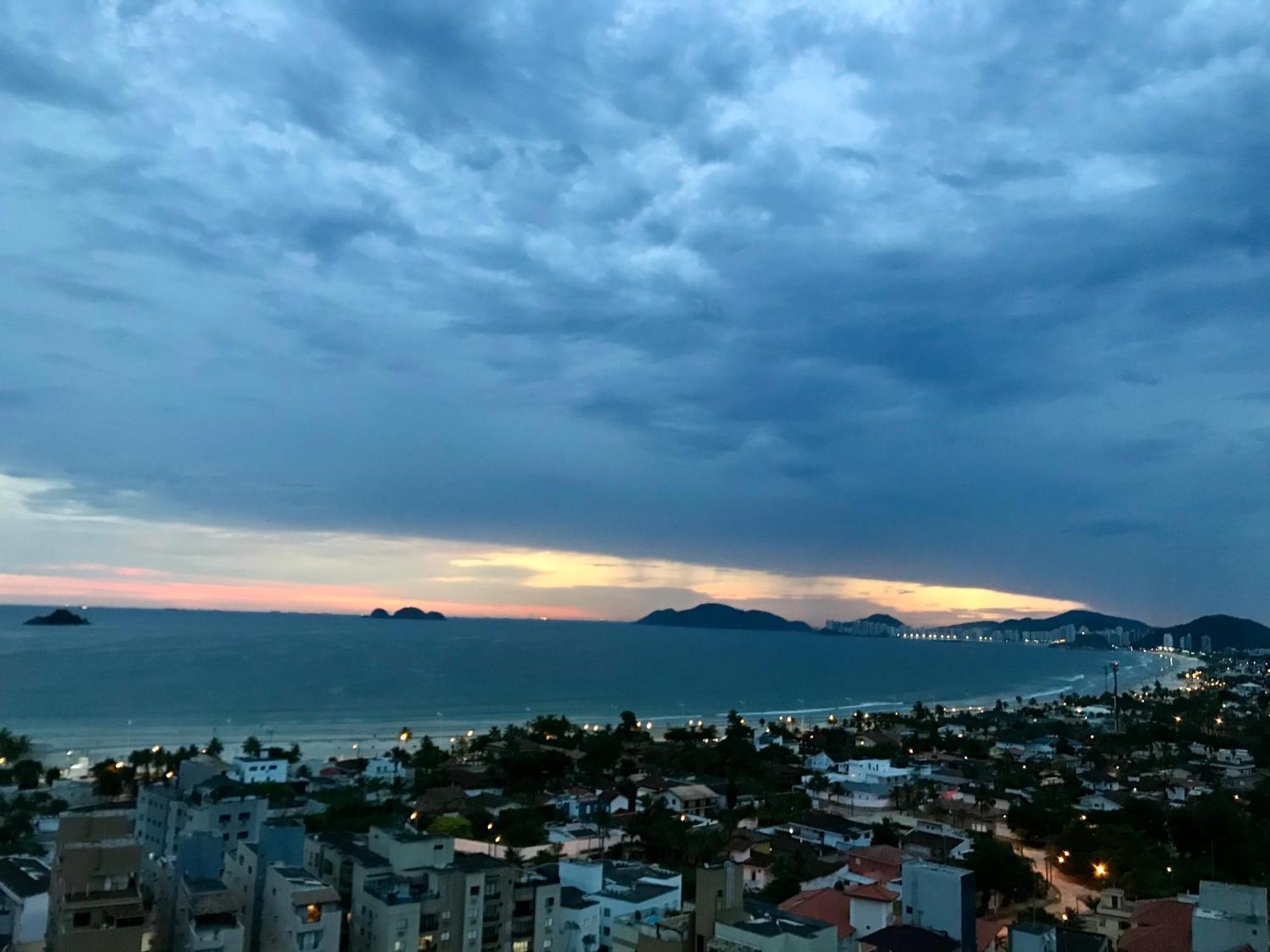 Apt Enseada Vista Mar グァルジャー エクステリア 写真